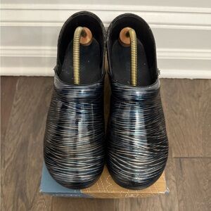 Dansko Wavey Stripes Clogs Size 40